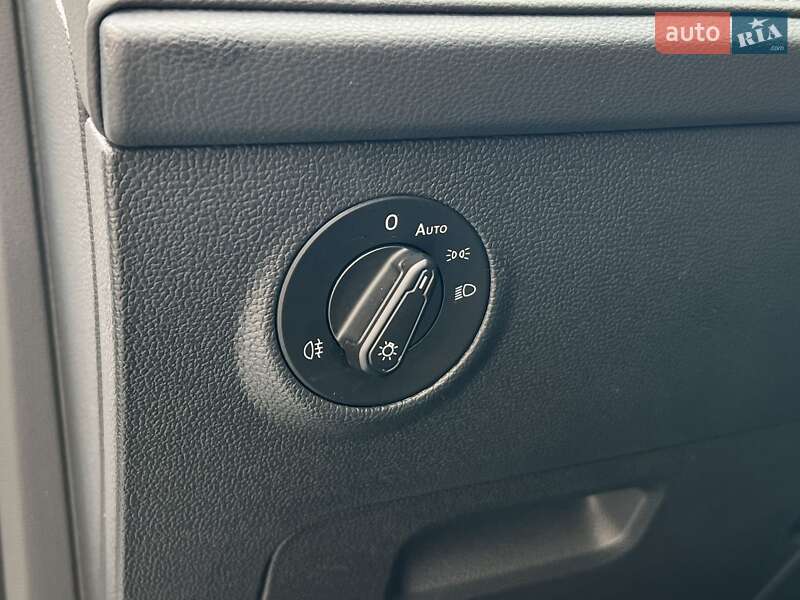 Volkswagen E-Tharu 2020