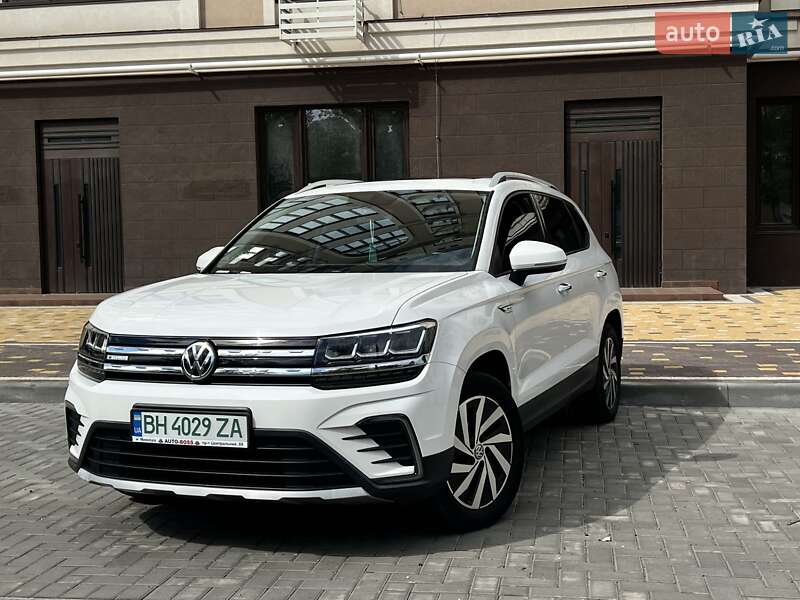 Volkswagen E-Tharu 2020