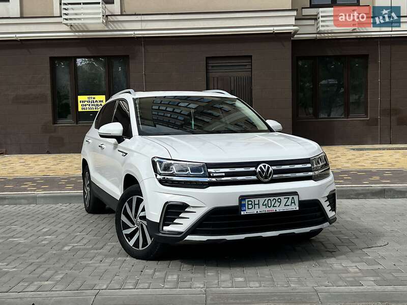 Volkswagen E-Tharu 2020