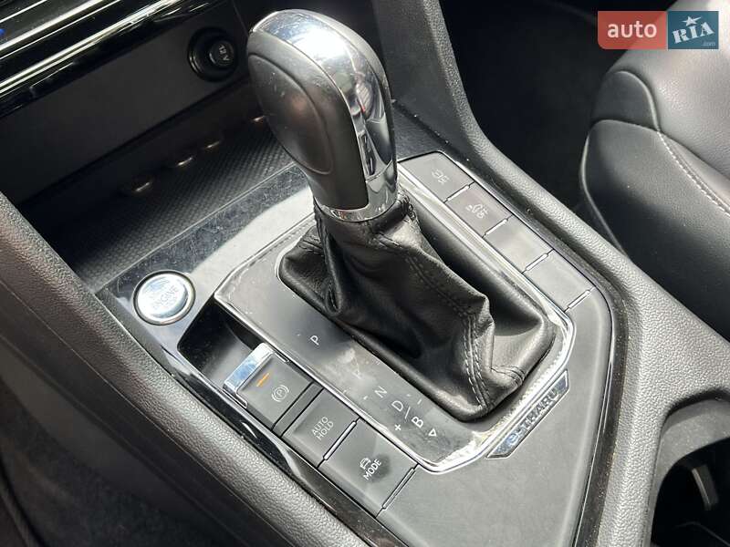 Volkswagen E-Tharu 2020