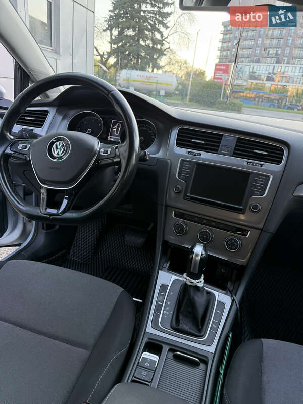 Volkswagen Golf 2015