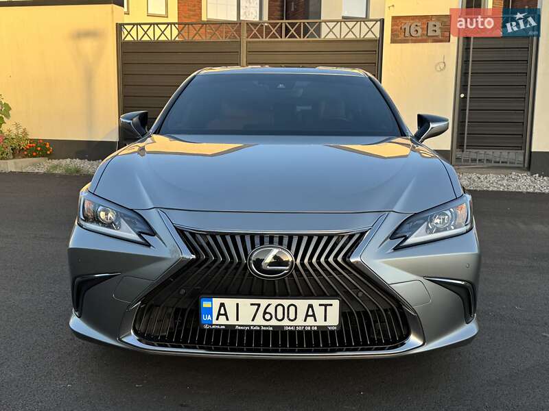 Lexus-41