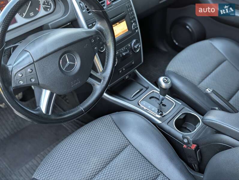 Mercedes-Benz B-Class 2010