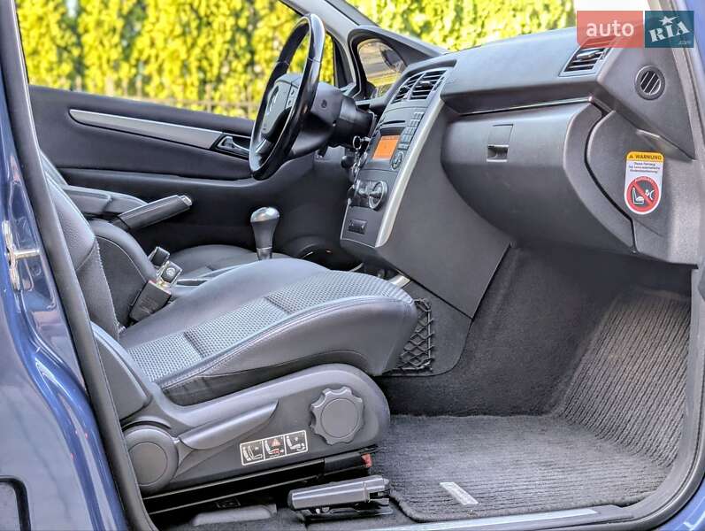 Mercedes-Benz B-Class 2010