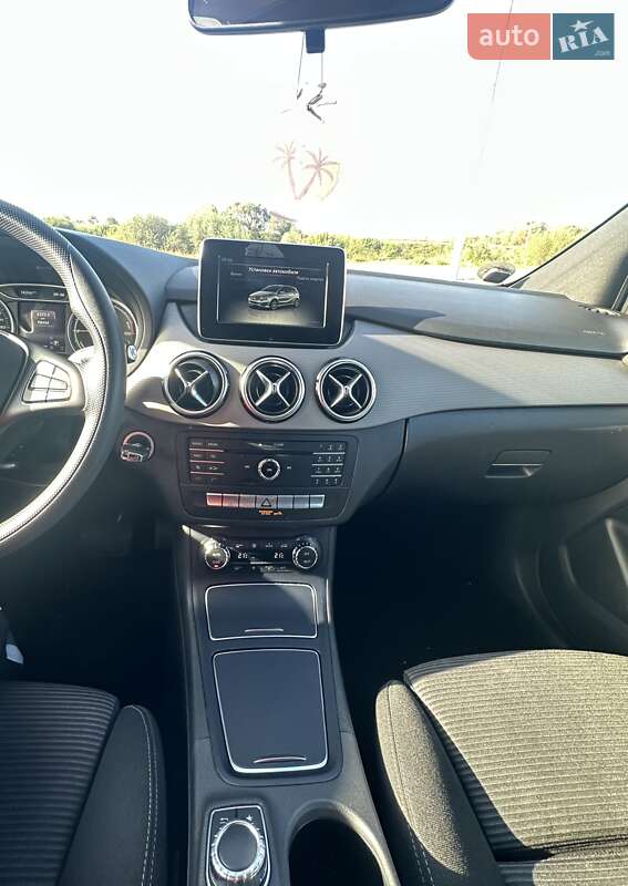 Mercedes-Benz B-Class 2016