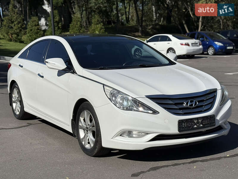 Hyundai-12