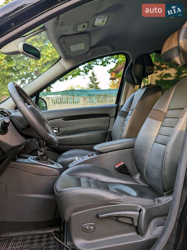 Renault Grand Scenic 2011