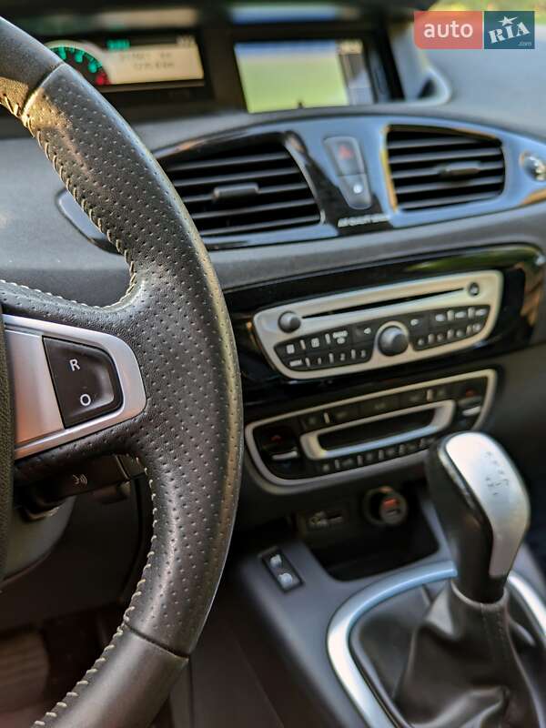 Renault Grand Scenic 2011