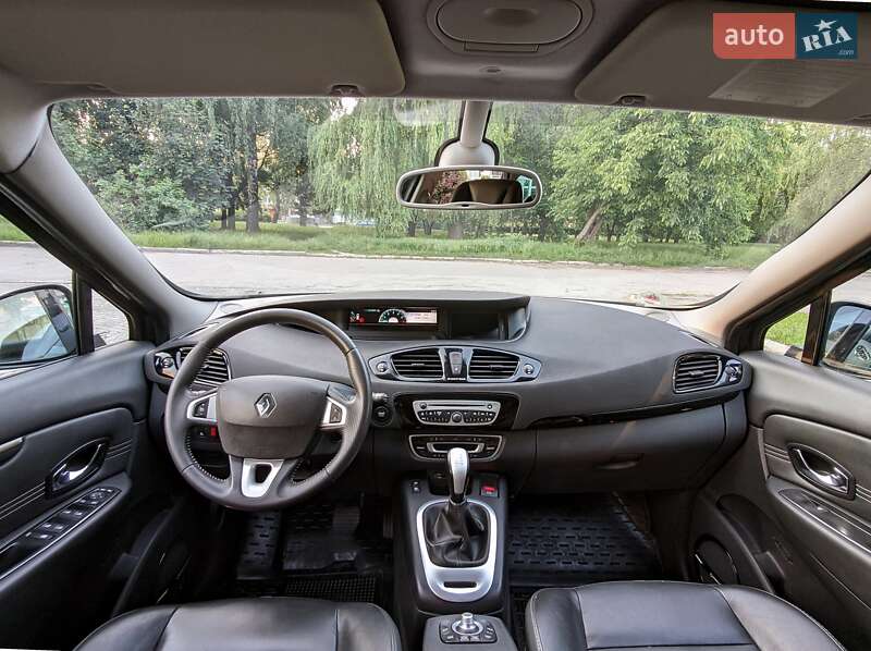 Renault Grand Scenic 2011