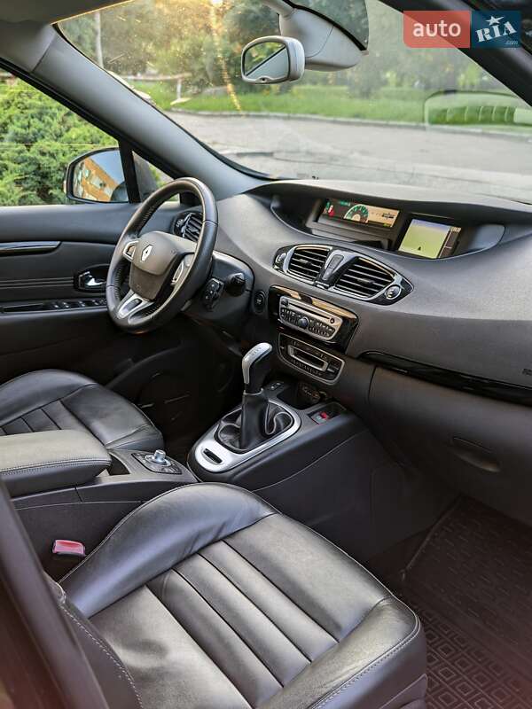 Renault Grand Scenic 2011