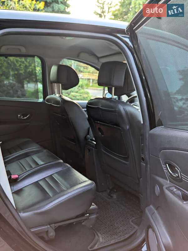 Renault Grand Scenic 2011