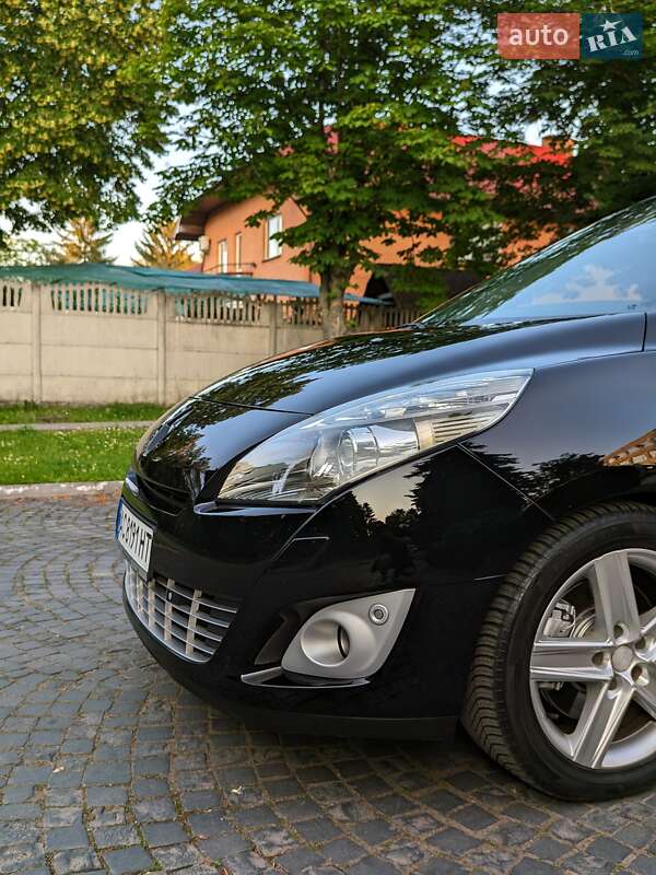 Renault Grand Scenic 2011