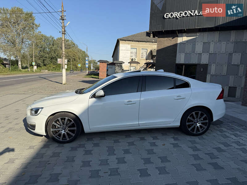 Volvo S60 2015