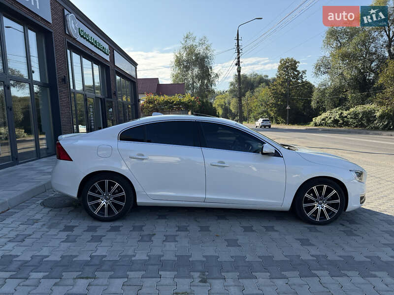 Volvo S60 2015
