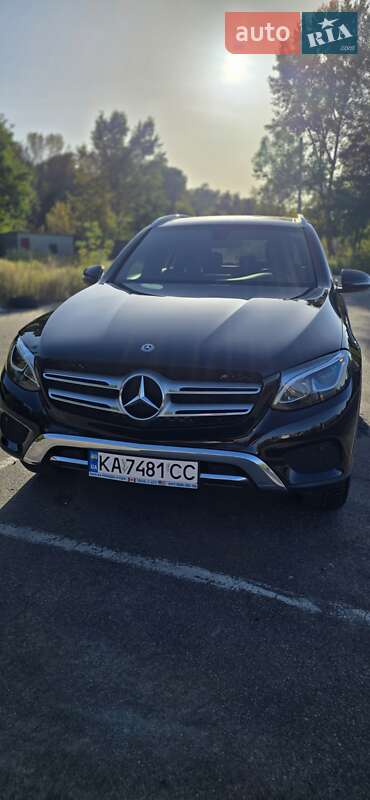 Mercedes-Benz-19