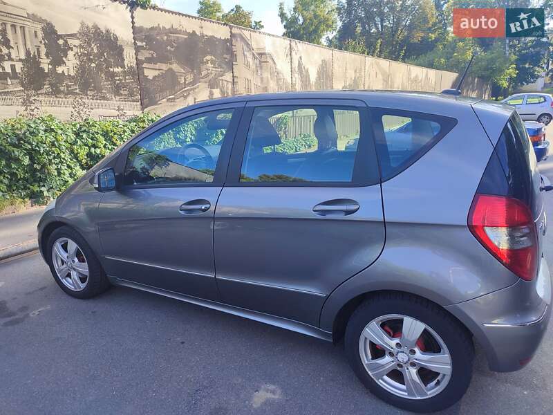 Mercedes-Benz A-Class 2010