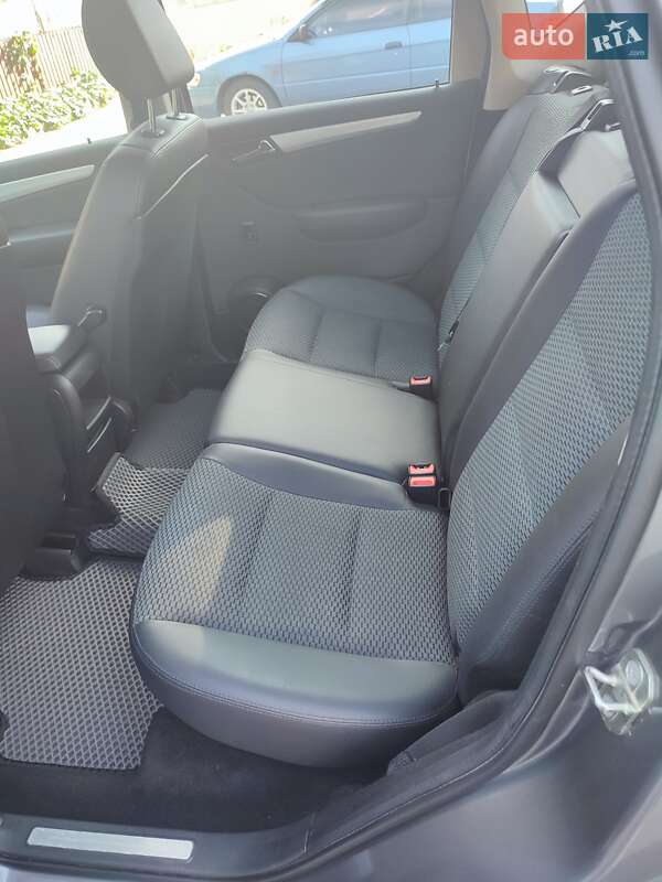 Mercedes-Benz A-Class 2010