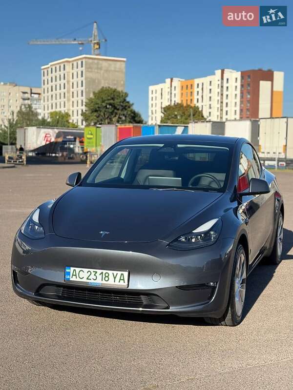 Tesla-8