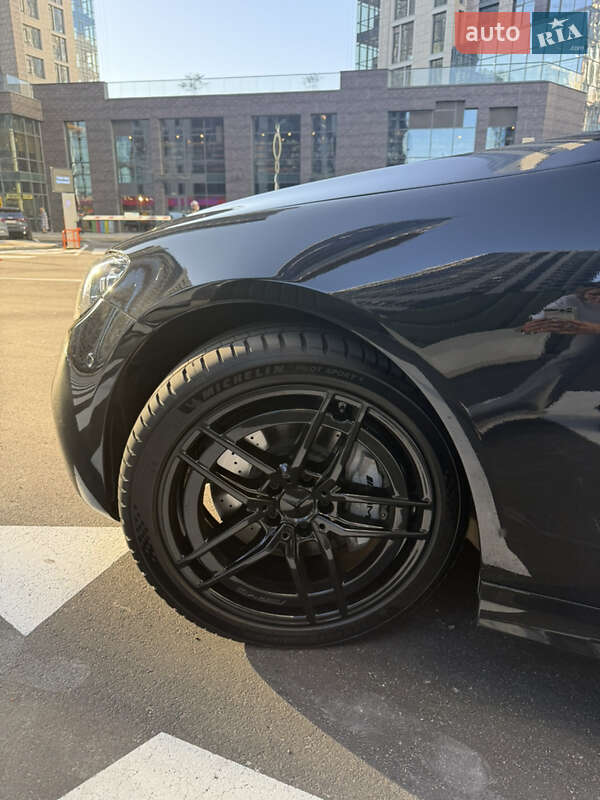 Mercedes-Benz E-Class 2021