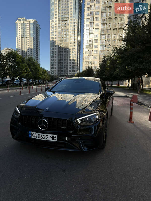 Mercedes-Benz E-Class 2021