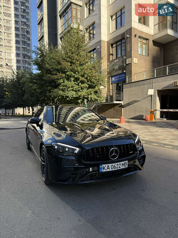 Mercedes-Benz E-Class 2021