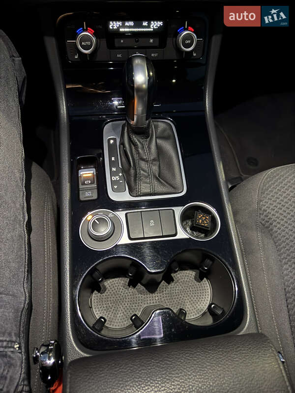 Volkswagen Touareg 2015