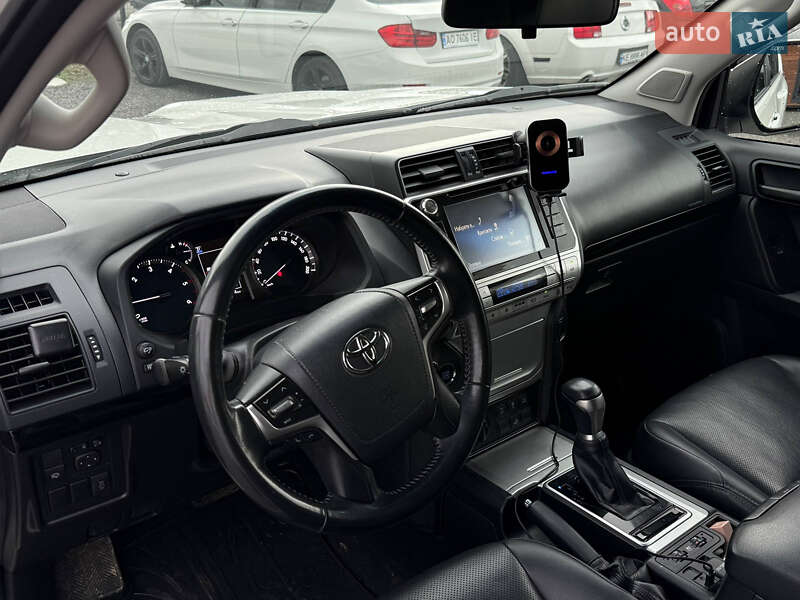 Toyota Land Cruiser Prado 2019