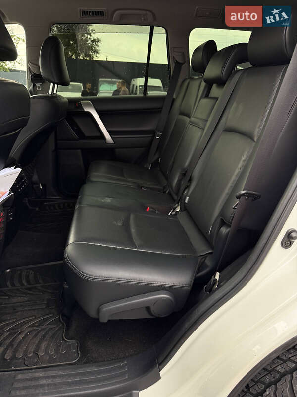 Toyota Land Cruiser Prado 2019