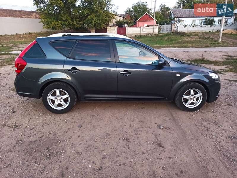 Kia Ceed 2011