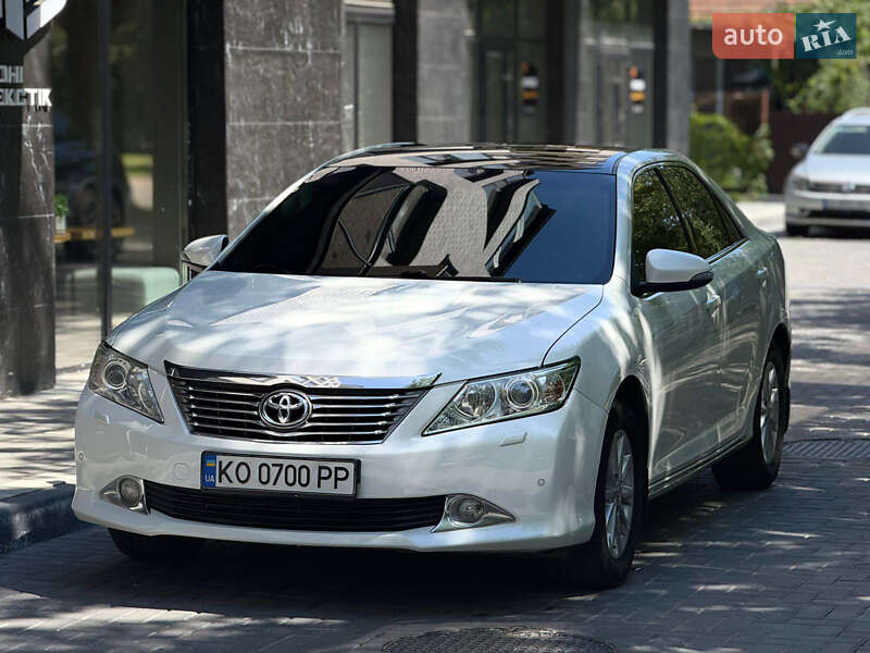 Toyota Camry 2012