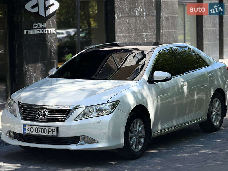 Toyota Camry 2012
