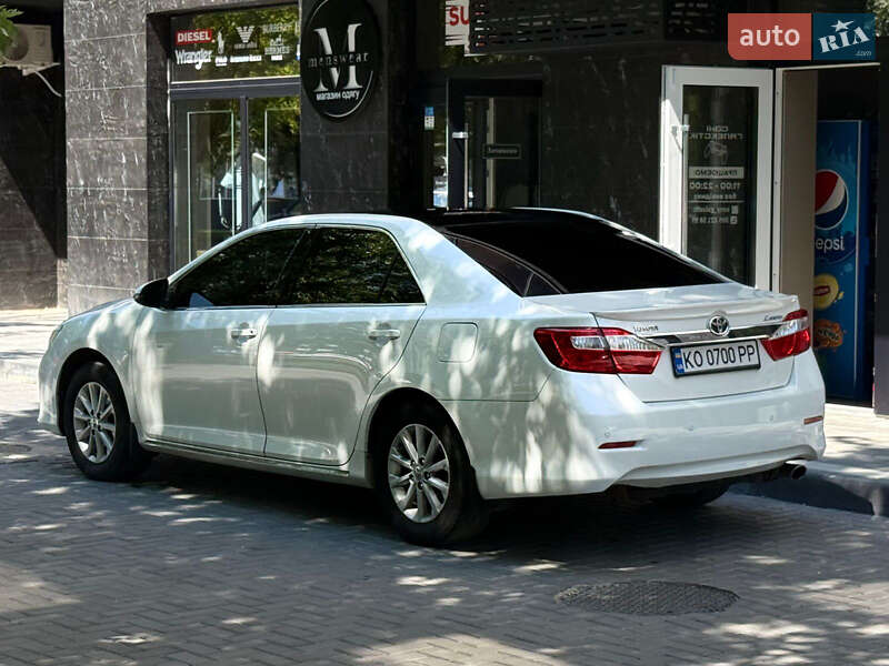 Toyota Camry 2012