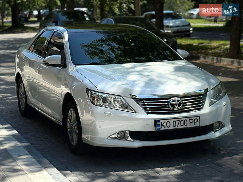 Toyota Camry 2012