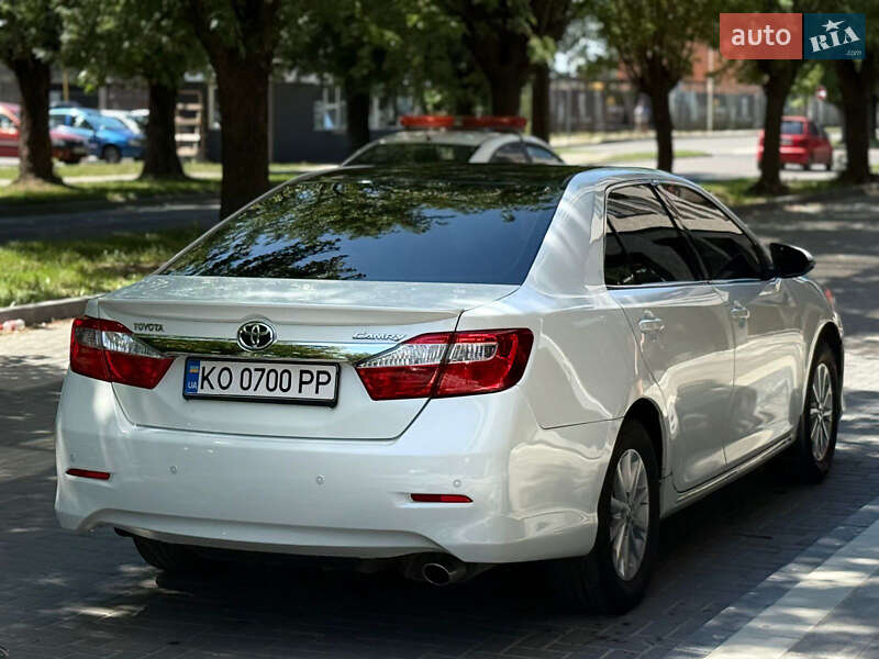 Toyota Camry 2012