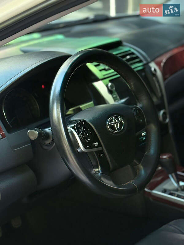 Toyota Camry 2012