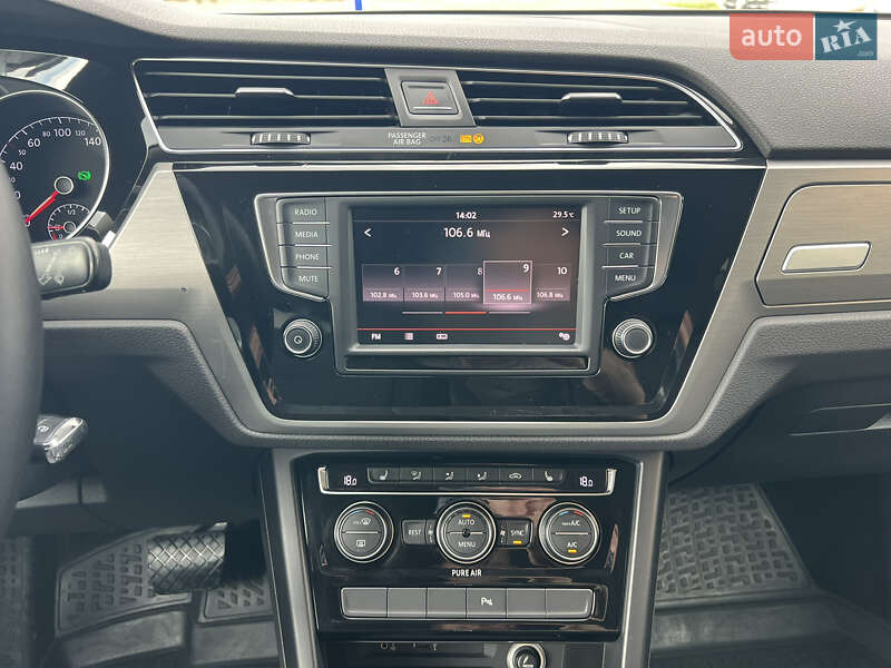 Volkswagen Touran 2016