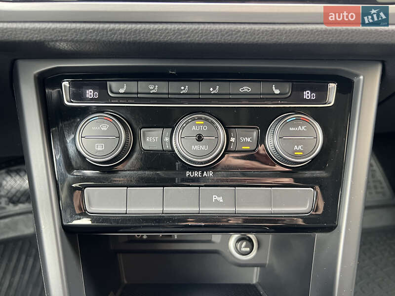 Volkswagen Touran 2016