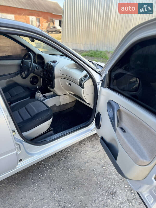 ВАЗ / Lada 1119 Калина 2010