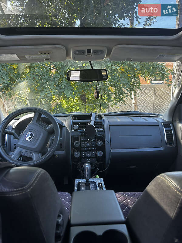 Mazda Tribute 2010