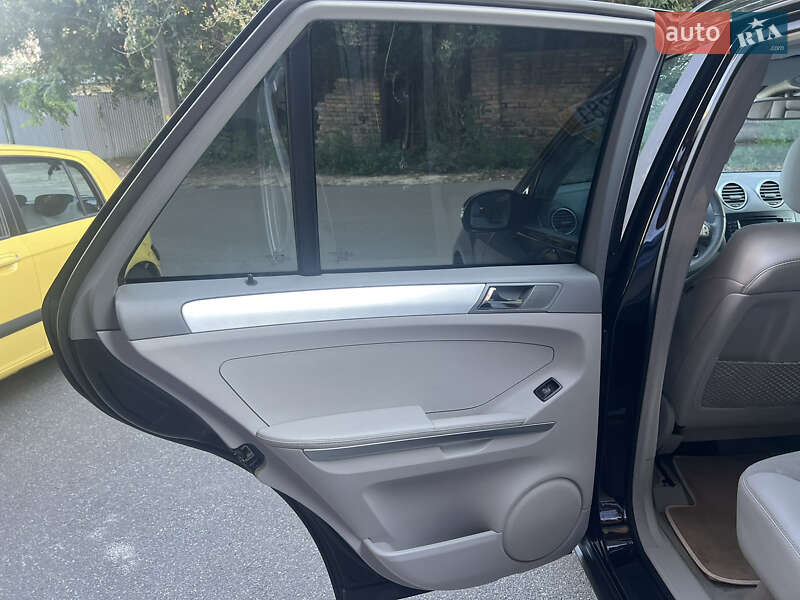 Mercedes-Benz M-Class 2007