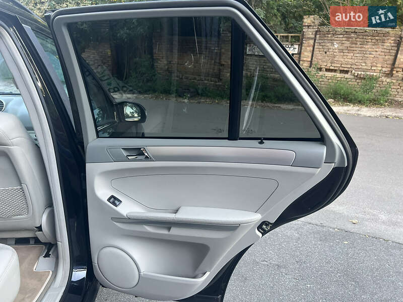 Mercedes-Benz M-Class 2007