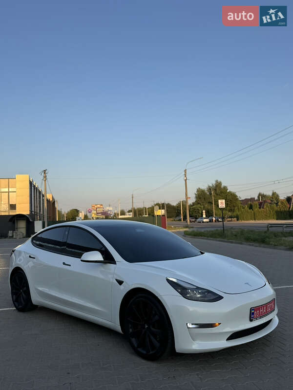 Tesla-3