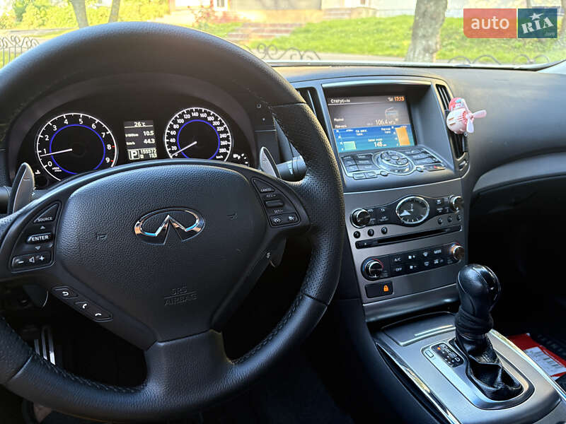 Infiniti G25 2011