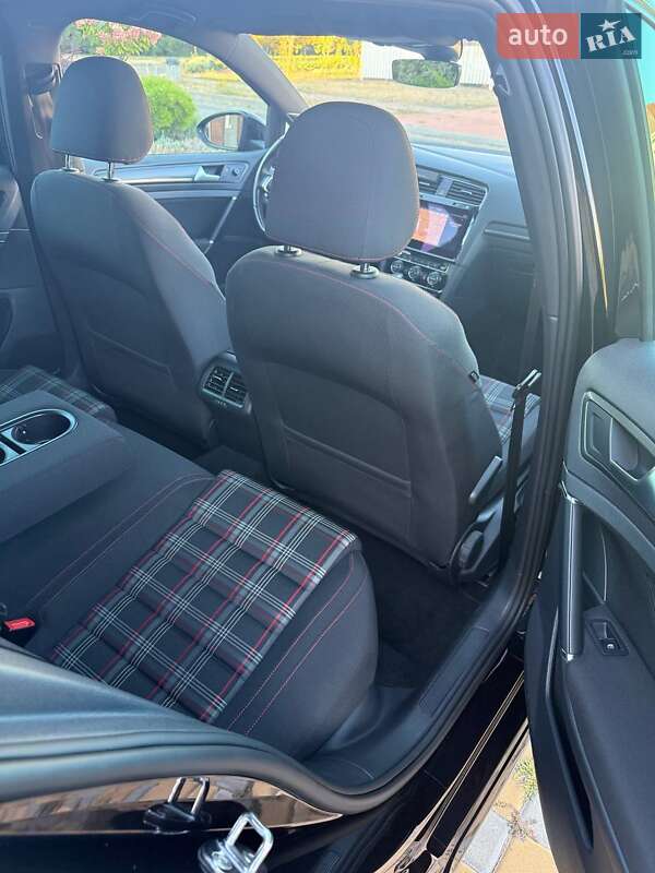 Volkswagen Golf GTI 2017