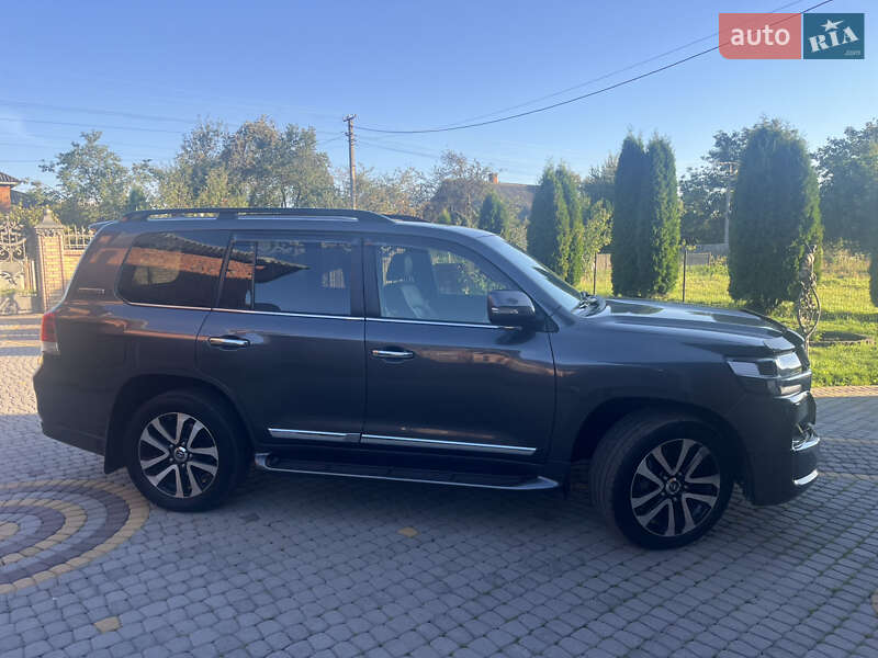 Toyota Land Cruiser 2019