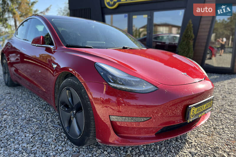 Tesla Model 3 2019