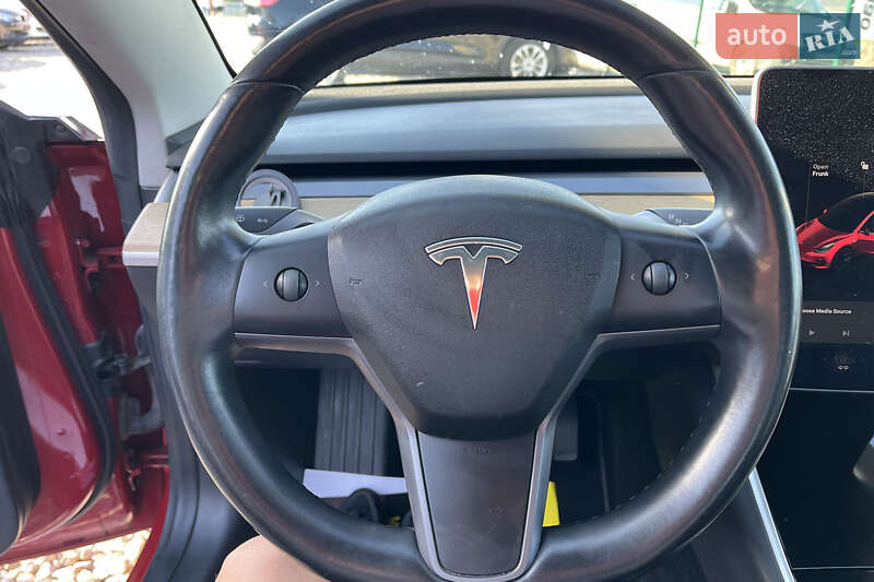 Tesla Model 3 2019