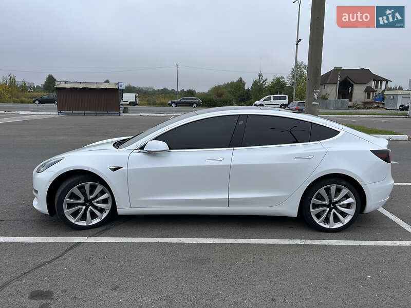 Tesla Model 3 2019