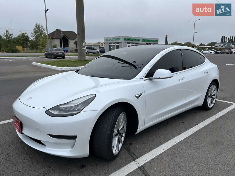 Tesla Model 3 2019