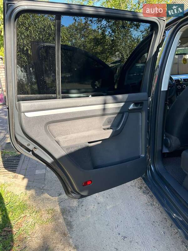 Volkswagen Touran 2014